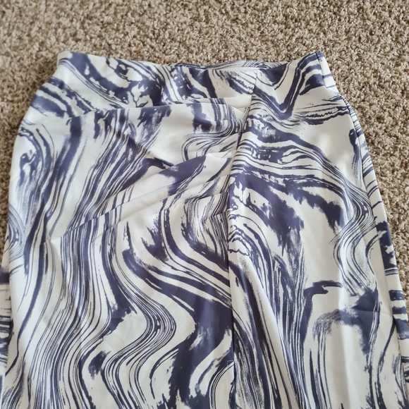 A NEW DAY | SKIRT RUCHED SATIN MIDI SLIT WHITE/GRAY SIZE SMALL - Picture 5 of 10